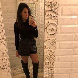 Meet your Posher, Raquel